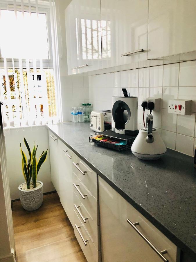 Super Location 1Min From Metro 10Min From Camden Leilighet London Eksteriør bilde